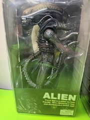 NECA Alien Lot Set Of 4 Figures Dog Aliens Xenomorph Warrior 7″ Figures NEW