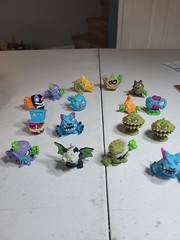 Moose Toys Mr Beast Swarm Lab Hybrids Action Figures Lot Of 17 Great Condition