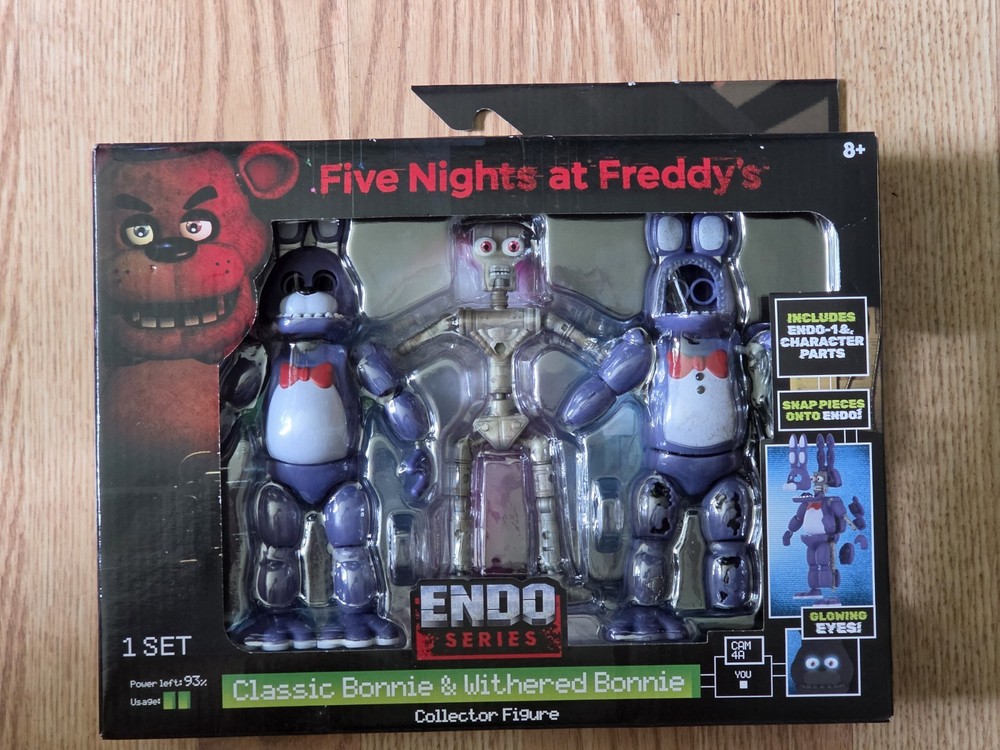 Five Nights At Freddy’s ENDO Series Classic Bonnie & Withered Bonnie Jazwares