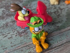 1980’s Vintage Lot of 14 Garfield Figures PVC Odie by Jim Davis
