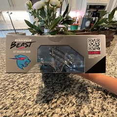 MrBeast Lab Berserker Beast 6.5in Action Figure Platinum Series w/ Alt Head