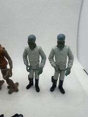 Hasbro Star Wars 3.75 Action Figures Loose Lot see photos / Mos Eisley Cantina