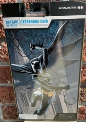 McFarlane Toys DC Multiverse Batgirl (Cassandra Cain) + Batarang Gold Label