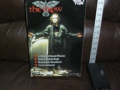 THE CROW REEL TOYS 2002 BRANDON LEE 12 INCH FIGURE WITH SOUND OPENED complete