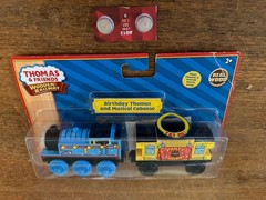 2011 Learning Curve Wooden Thomas Train Birthday Thomas & Musical Caboose! New!