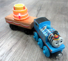 BIRTHDAY THOMAS with MUSICAL CAKE CAR 2012 /Thomas & Friends Wooden Trains Y4501