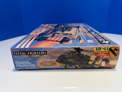 VTG Hasbro Flying Fighters AH-64 APACHE HELICOPTER “First Team” ~New