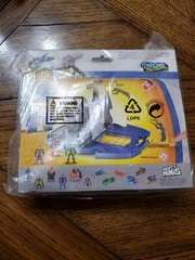 Mattel Batman Batcave Playset Mighty Minis Included! 2 in 1 Case Becomes Playset