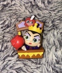 New Ultra Rares Evil Queen Snow White Ticket To Fun Disney Doorables Hard 2 Find