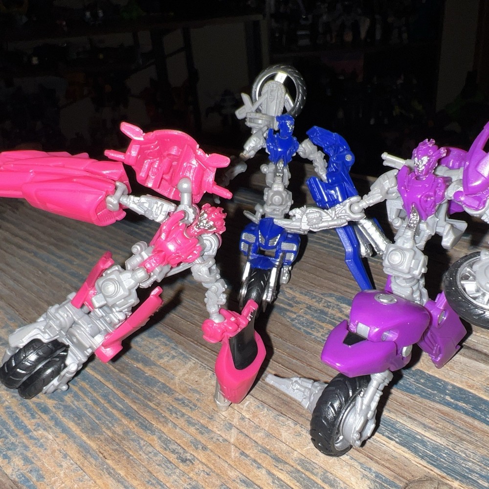Hasbro Transformers Studio Series 52 Deluxe ROTF Chromia Arcee Elita-1