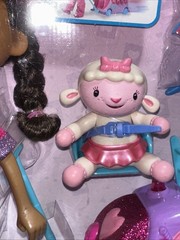 Doc McStuffins Walk N’ Talk Doc Mobile Doll Disney