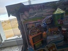 🇨🇦 Grossery Gang Yucky Mart Playset Acc’s Char’s Bldgs NM VERY RARE Gem Cdn Ed