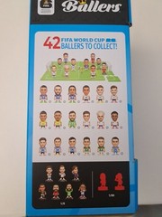 ZURU BALLERS FIFA WORLD CUP FIGURES 2 PACK MYSTERY BALLS NIB