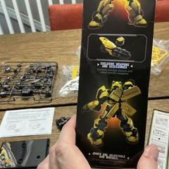 Blokees Transformers Classic Class 02 Bumblebee Model Kit Light Up-Missing Parts