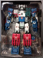 TRANSFORMERS SDCC EXCLUSIVE FORTRESS MAXIMUS OPENED COMPLETE PLEASE SEE PICS