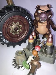 Barnyard Commandos set of 4 loose side of bacon , legger mutton, hy ondahog,