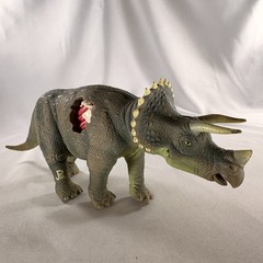 Triceratops JP08 Jurassic Park Kenner 1993 Figure jp 08 dinosaur