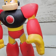 Jazwares Mega Man Retro Roto Gutsman 2005 7″ Adjustable Action Figure Read