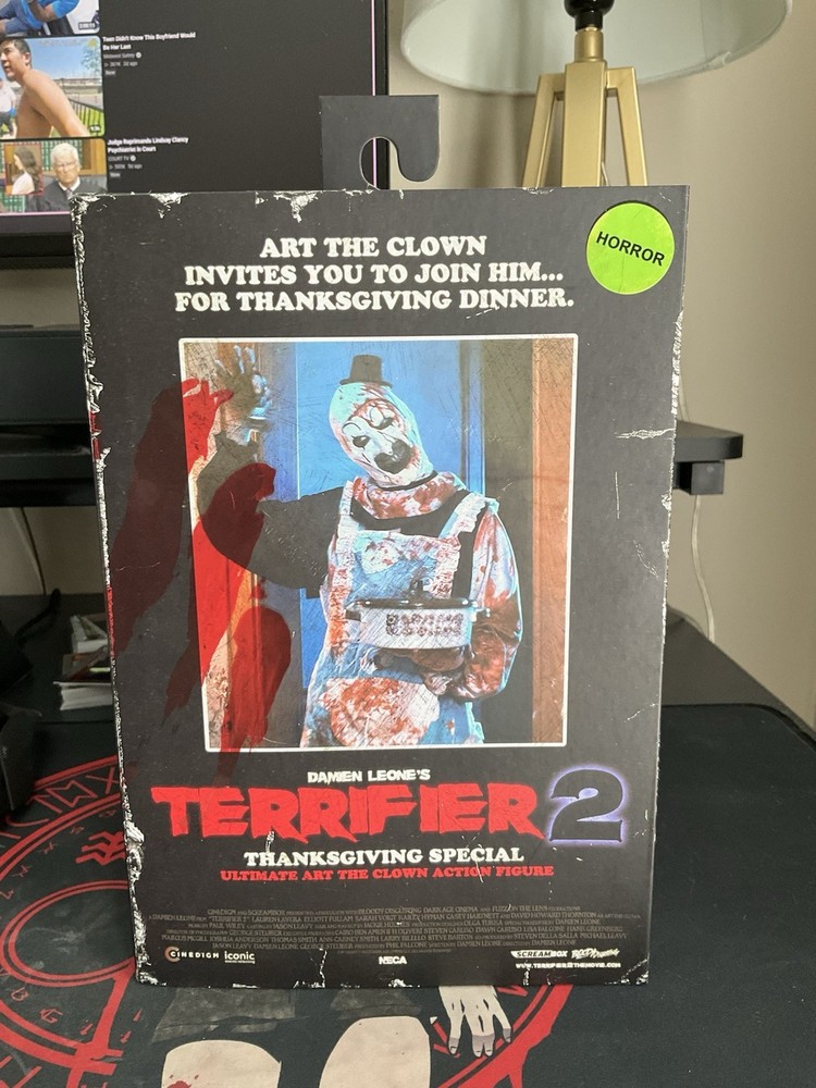Ultimate Art the Clown Thanksgiving Terrifier 2 NECA Action Figure