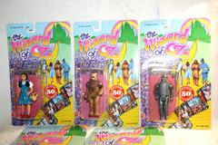 (5) 1988 WIZARD OF OZ FIGURES ON UNOPENED CARDS-HONG KONG