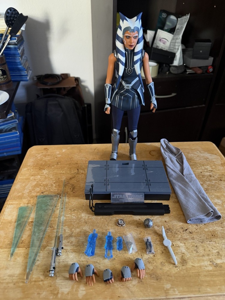 Hot Toys Star Wars The Clone Wars Ashoka Tano TMS021. READ DESCRIPTION!!