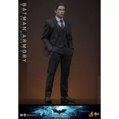 IN STOCK Hot Toys MMS750 The Dark Knight 1/6 Batman Armory with Bruce Wayne 2.0