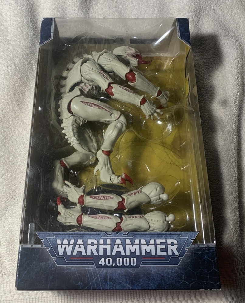 McFarlane Tyranid Genestealer (Warhammer 40000) 7″ Figure