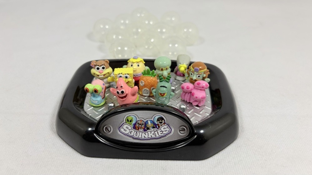 Squinkies Lot Of 10 Spongebob Patrick Plankton Sandy With Bubble Capsules + Base