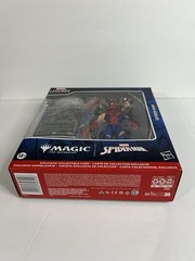 Marvel Legends Series Magic The Gathering Battle-Damaged Spider-Man