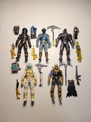 Fortnite 4″ Dark Voyager, The Visitor, The Scientist, Leviathan, Cyclo figures