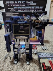 Walmart reissue Transformers G1 Soundwave Figure Broken Door Cassette Lot