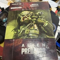 Movie Maniacs Series 5 ALIEN & PREDATOR Deluxe Boxed Set 2002 McFarlane Toys