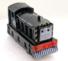 Capsule Plarail Miniature Thomas Tank Engine & Mavis Diesel Shunter 52mm & 40mm