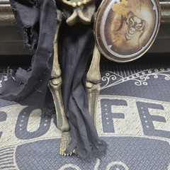 DAY2DAY The Grim Reaper 1/6 Skeleton Warrior each one is individually weathered