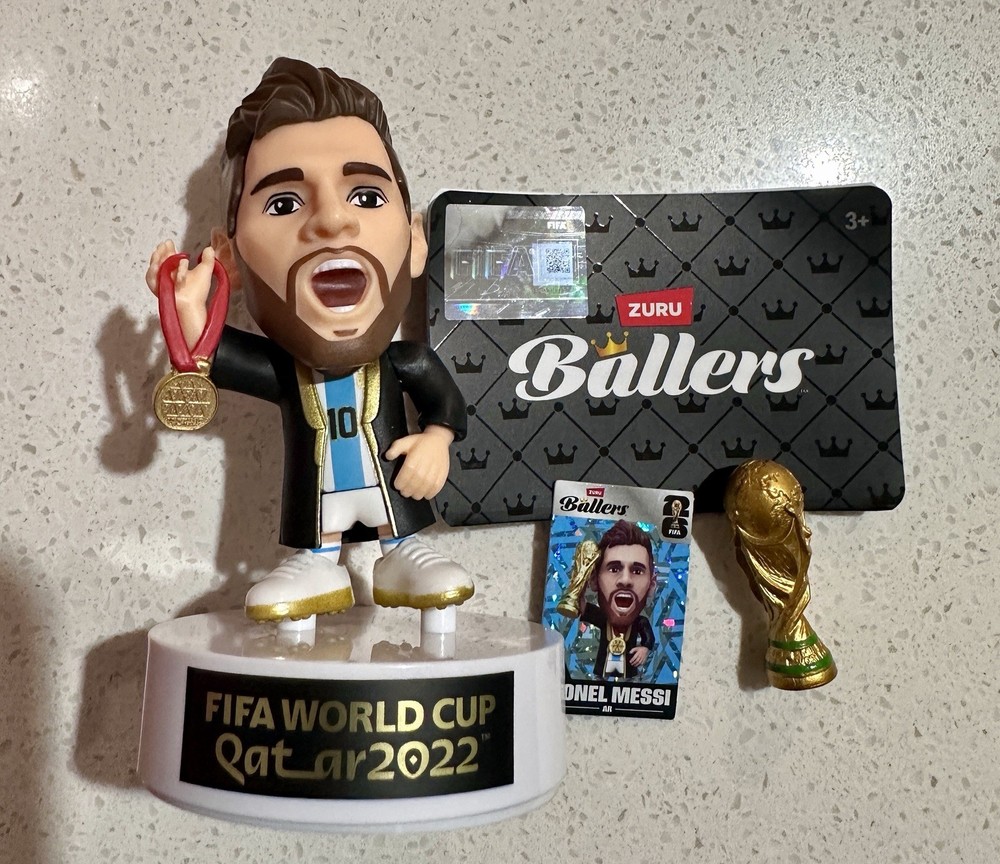 Zuru Ballers FIFA World Cup Soccer Super Rare Lionel Messi # 10 Ballers