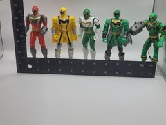 Bandai Power Rangers Mystic Force 2005 LOT OF 5 RED YELLOW & GREEN VARIANTS