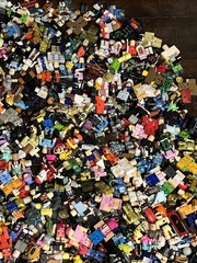 LOT OF 20+LBS OF ROBLOX FIGURES PARTS & PIECES
