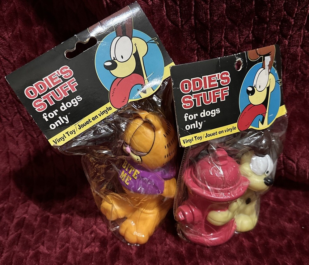 Garfield Odie’s Stuff 2 Vinyl Chew Dog Toys Jim Davis Vintage Fire Hydrant New