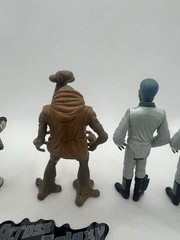 Hasbro Star Wars 3.75 Action Figures Loose Lot see photos / Mos Eisley Cantina