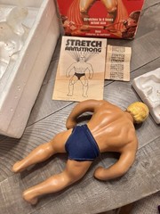 BRAND NEW ~ 1976 KENNER ORIGINAL STRETCH ARMSTRONG ACTION TOY ~ WITH BOX &EXTRAS
