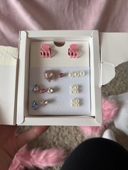 POP MART Mega Crybaby 400% Crying in Pink CRYBABY Action Figure w/ Accessories.