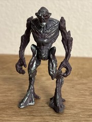 Final Faction Kharn 3.75” Action Figure Hive Class Drone Greenbrier Plastic Toy