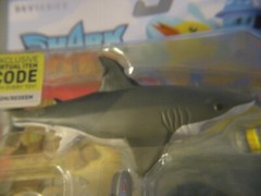 Roblox DevSeries Shark Bite 2: Shark Cage Figure Set + Exclusive Virtual Code
