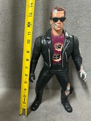1991 Kenner “Ultimate Terminator” 12″ Talking Action Figure from Terminator 2