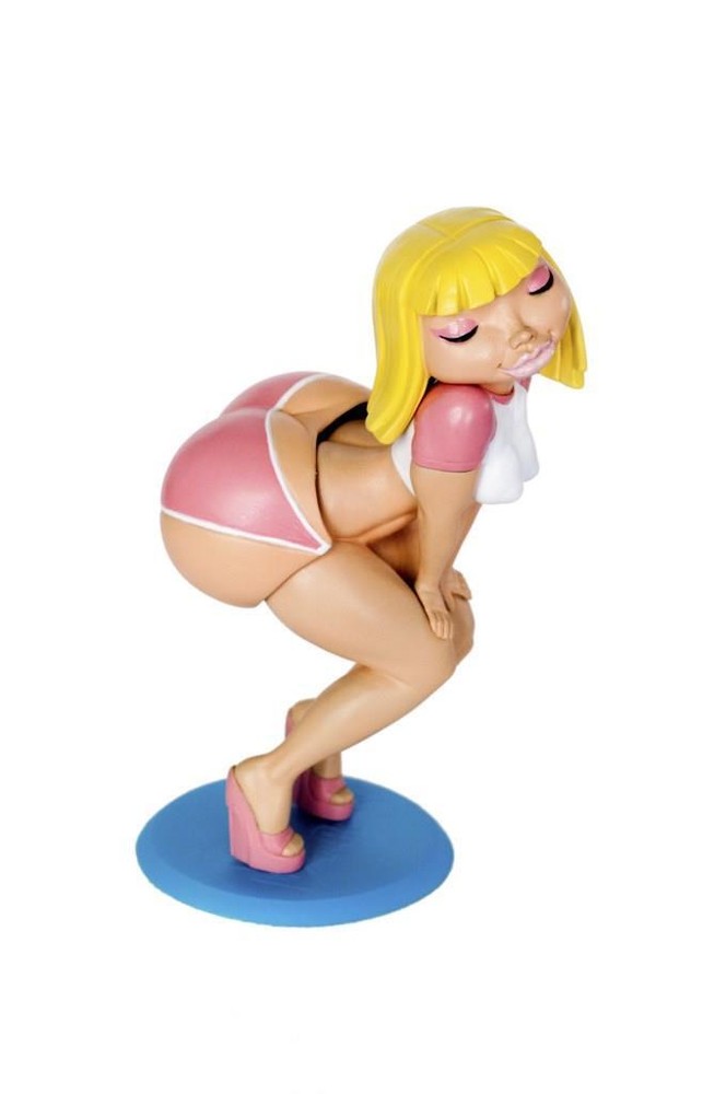 THE BEACH BUNNY BOOTY BUMPER VINYL TOY FIGURE PRETTY IN PLASTIC SHAKING ASS