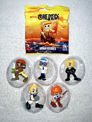 ONE PIECE MINIFIGURES LOT OF 5 USOPP / AXEHAND / SANJI / NAMI ++ **NEW OPENED**