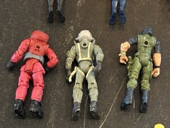 Action Figure Lot of 18 ( G.I.Joe, Batman, Pirates of the Carib, Space Quest +)