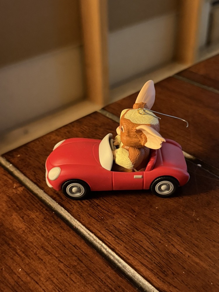 NECA Gremlins Gizmo in Red Sports Car Pull-Back Racer Warner Bros. Collectible