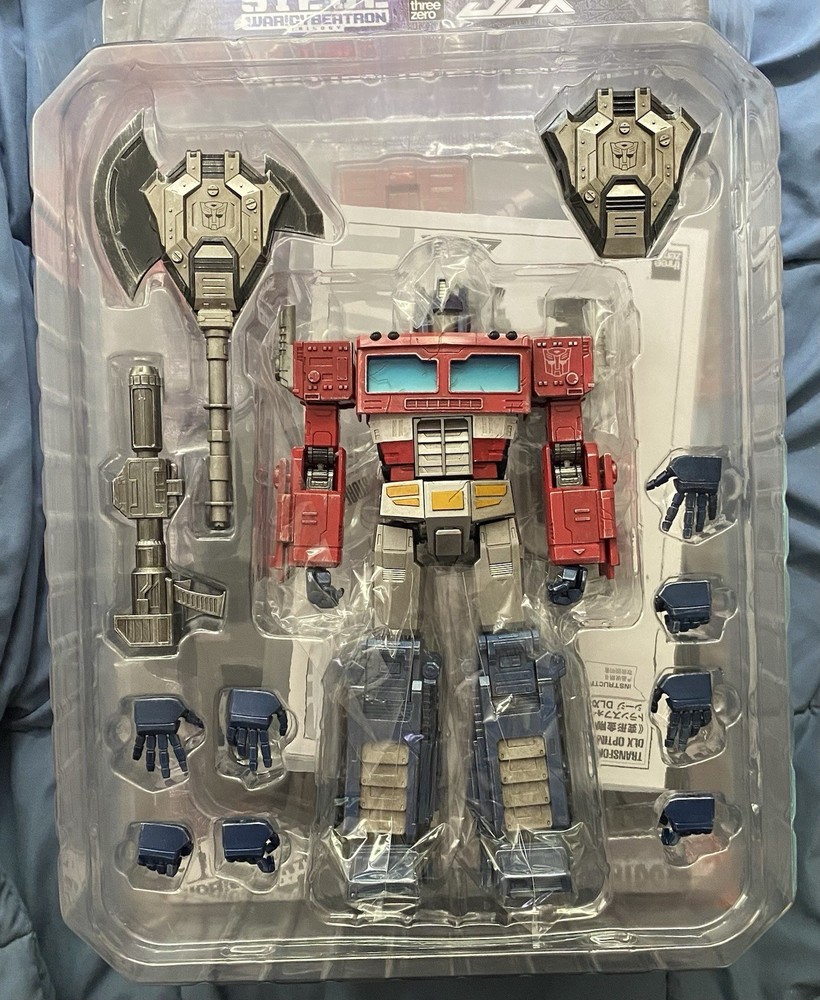 Threezero Optimus Prime DLX Transformers Action Figure SIEGE War For Cybertron