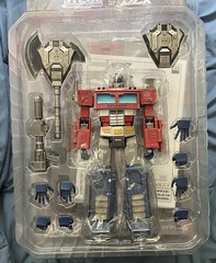 Threezero Optimus Prime DLX Transformers Action Figure SIEGE War For Cybertron